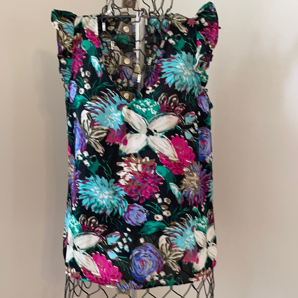 Cool summer dressy sleeveless blouse.